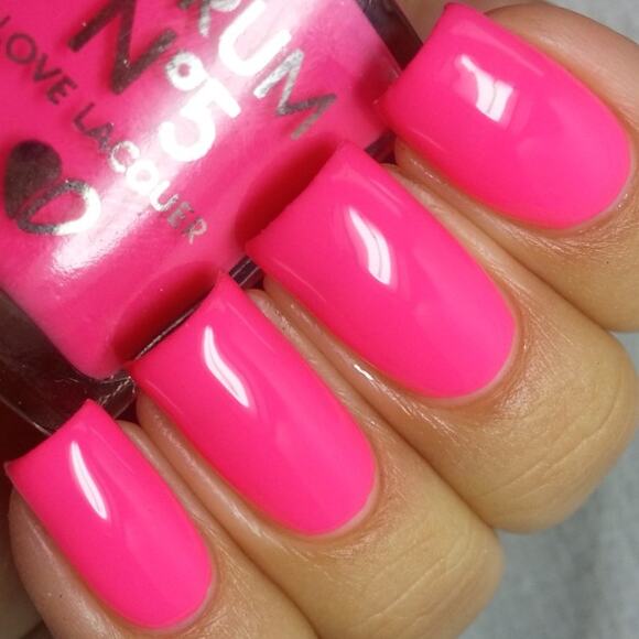 LOT of 2 NEW Serum No 5 Nail Polish "Ultra Violet" & "I Gleam in Pink" GLOW NEON - Picture 3 of 10